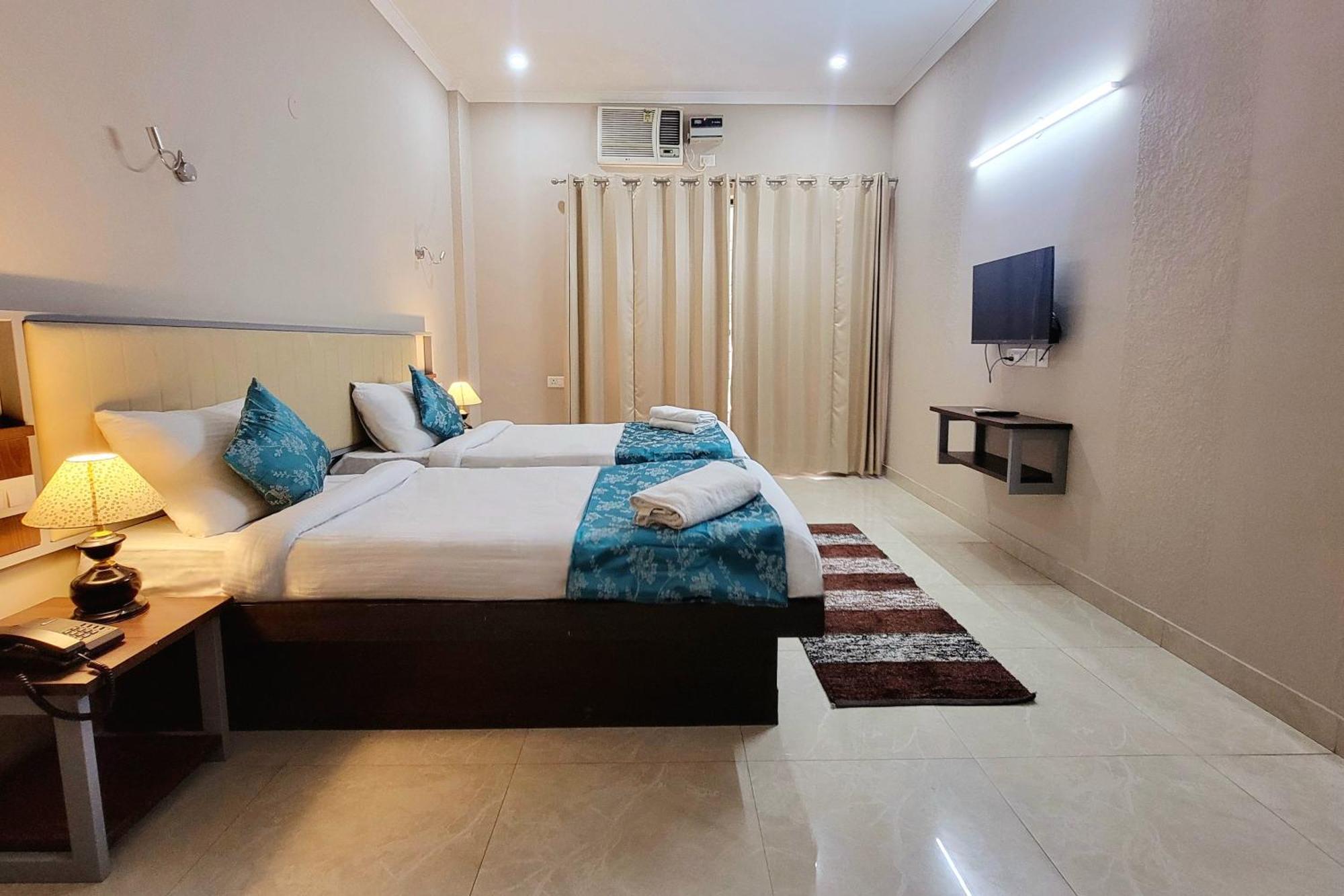 Vamsor Heights 1047 Hotel Gurgaon Exterior foto